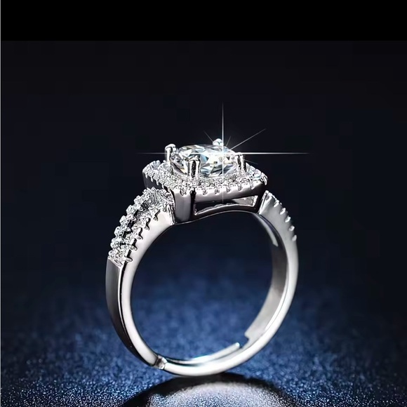 925 Sterling Sliver Amazing crystal square Ring for women adjustable size - Picture 2 of 7